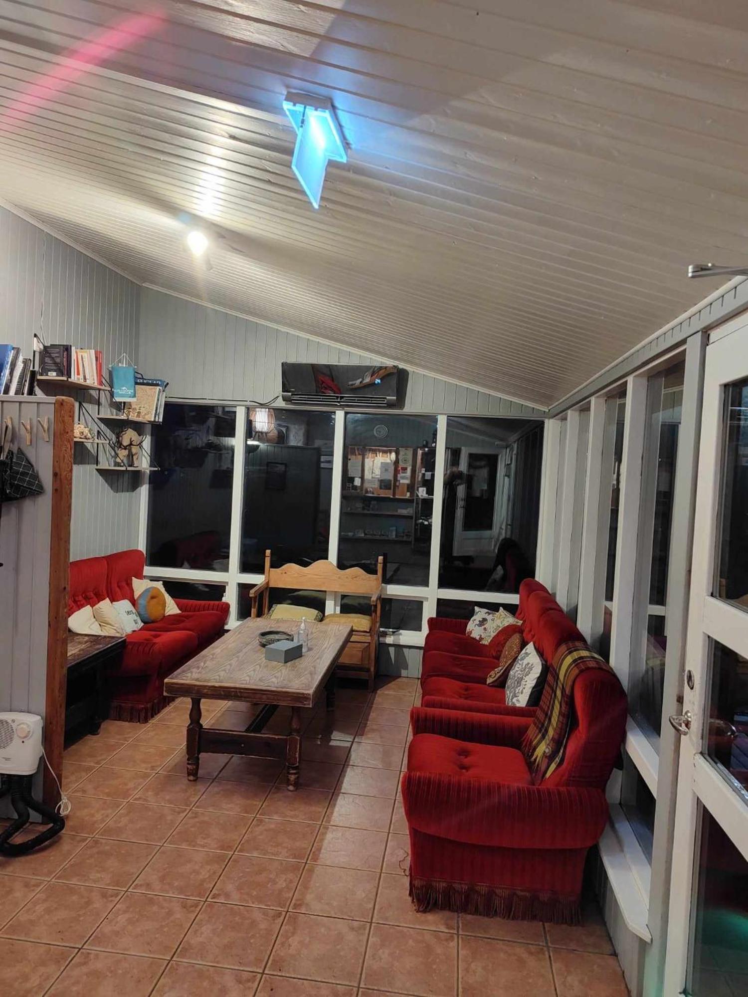 Vik Hostel ภายนอก รูปภาพ